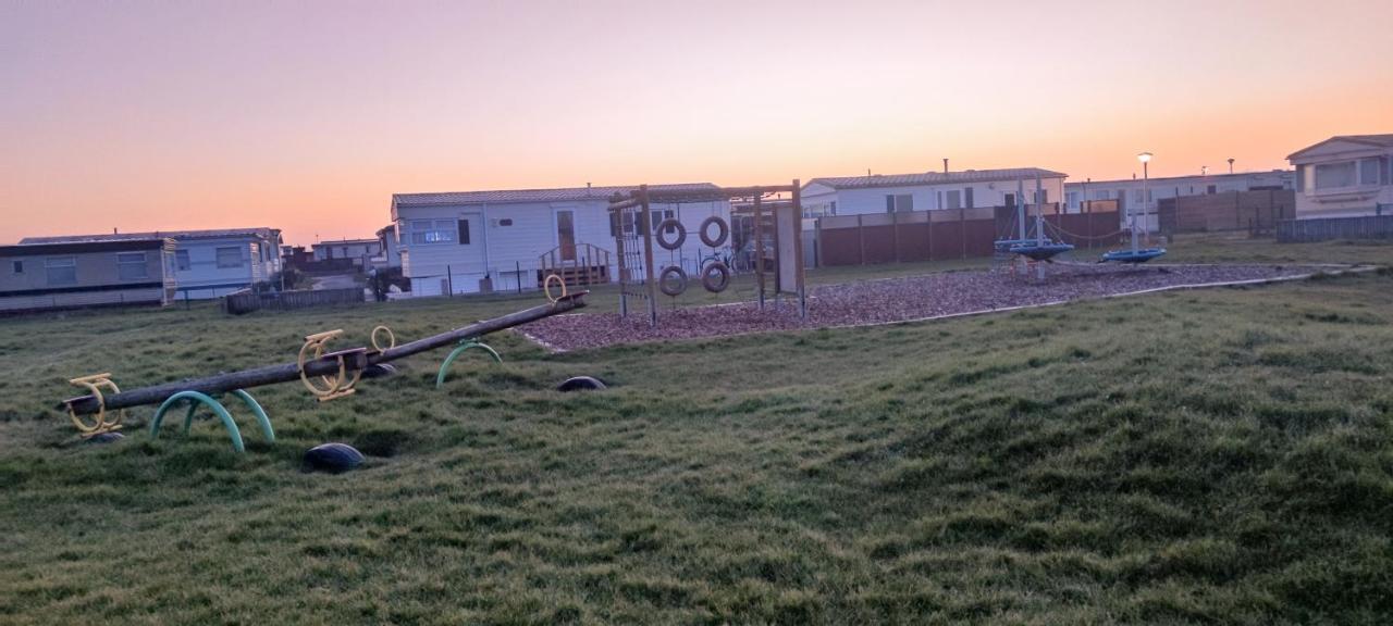 Przytulny Domek Holenderski Z Podgrzewanym Odkrytym Basenem Do Dyspozycji Gosci De Haan Buitenkant foto