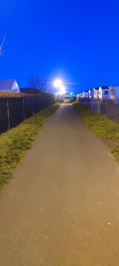 Przytulny Domek Holenderski Z Podgrzewanym Odkrytym Basenem Do Dyspozycji Gosci De Haan Buitenkant foto