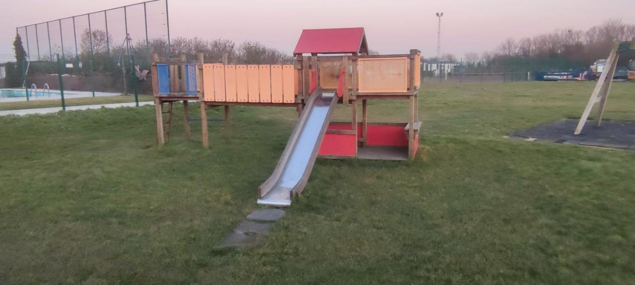 Przytulny Domek Holenderski Z Podgrzewanym Odkrytym Basenem Do Dyspozycji Gosci De Haan Buitenkant foto